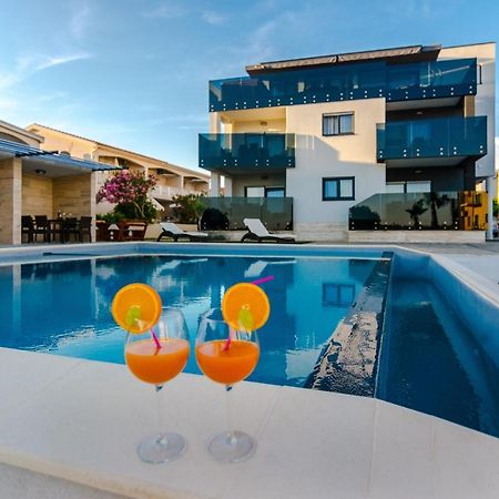 Resort Mirakul Vir Zewnętrze zdjęcie
